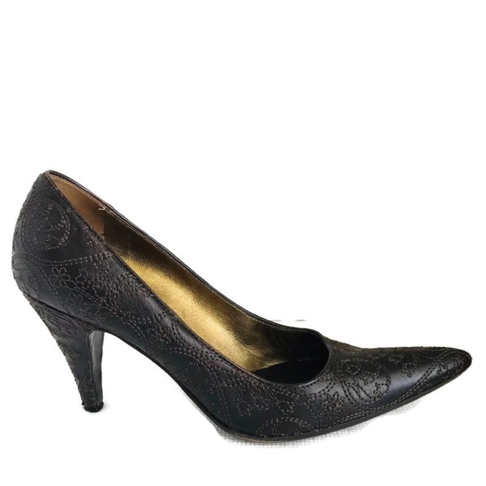 Prada Black Leather Pointed-Toe Heels with Gold Interior